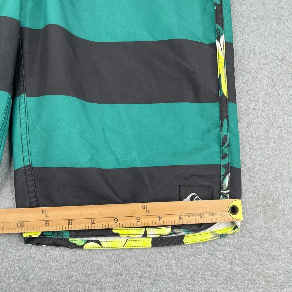 Quiksilver Swim Trunks Mens Green Black Striped Board Shorts Draw String Size 30